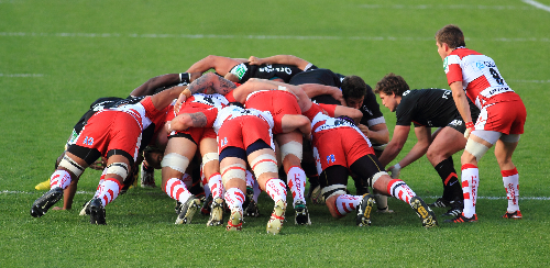 image montrant une mêlée (scrum) au rugby